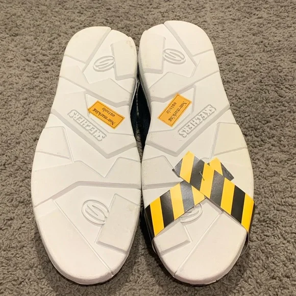 Sketchers men’s footwear NIB - Picture 4 of 5